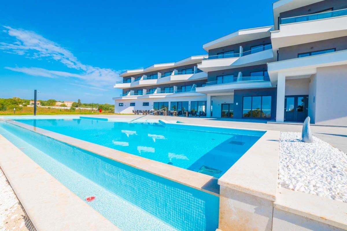 Tar-Vabriga Hotel Delfin Lanterna מראה חיצוני תמונה