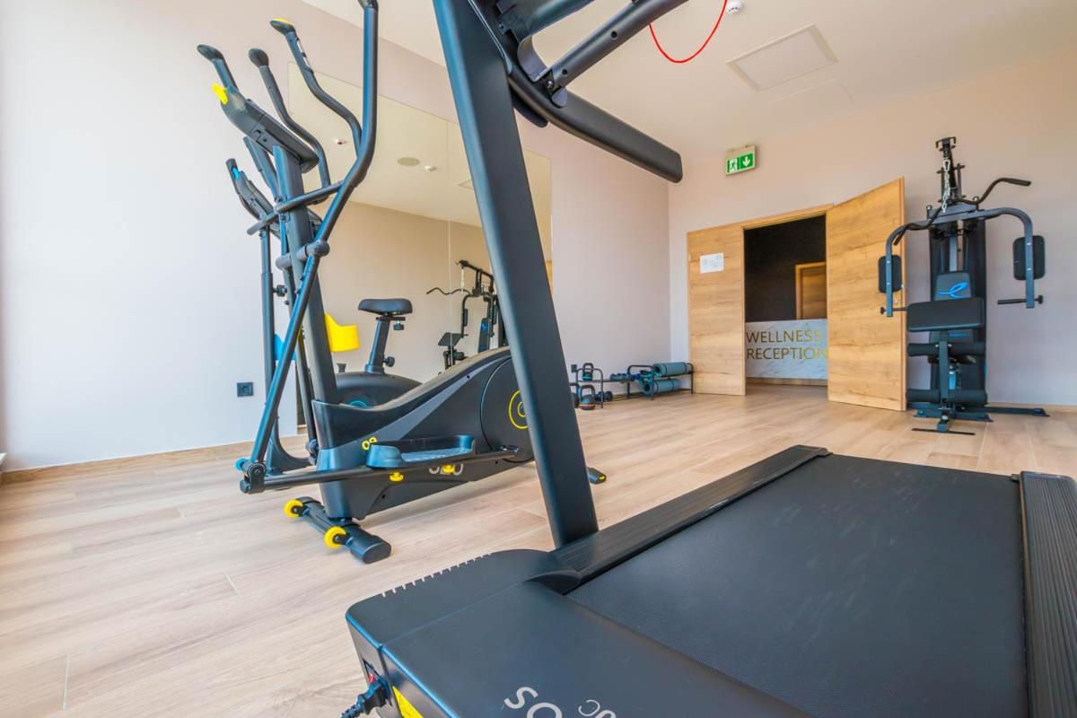 Tar-Vabriga Hotel Delfin Lanterna מראה חיצוני תמונה