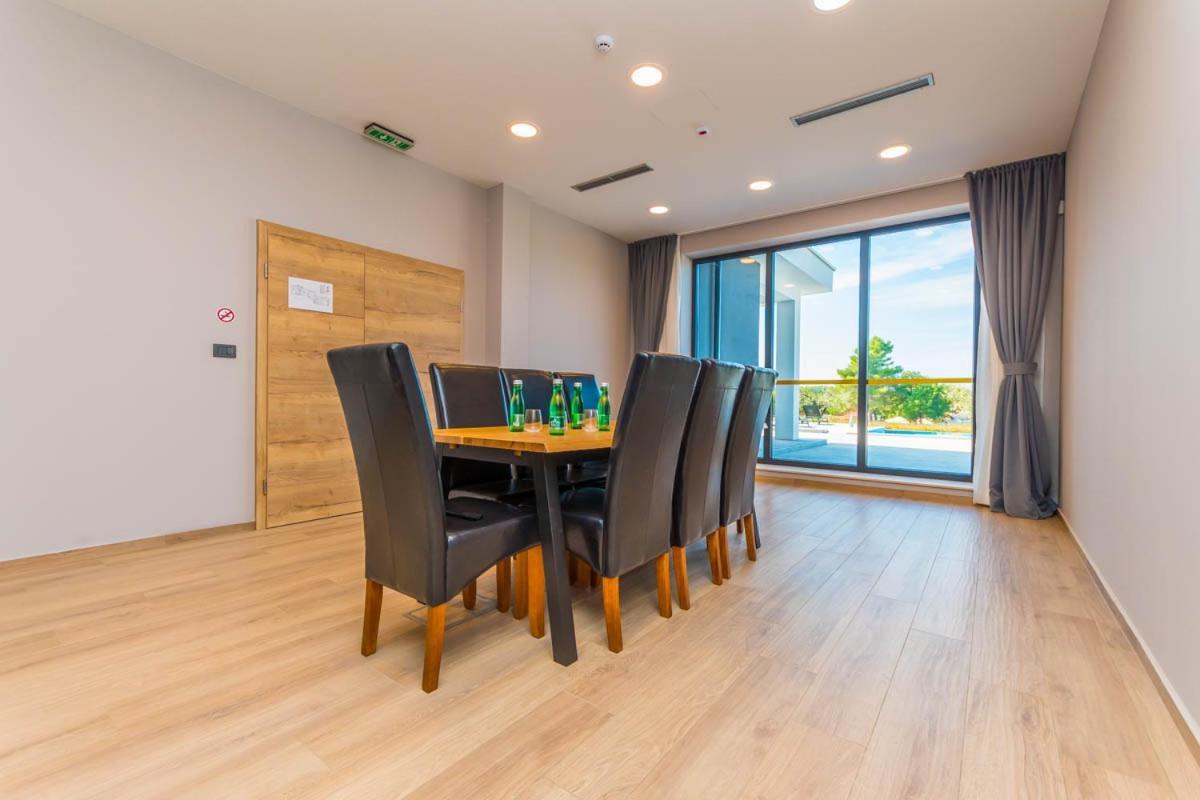 Tar-Vabriga Hotel Delfin Lanterna מראה חיצוני תמונה