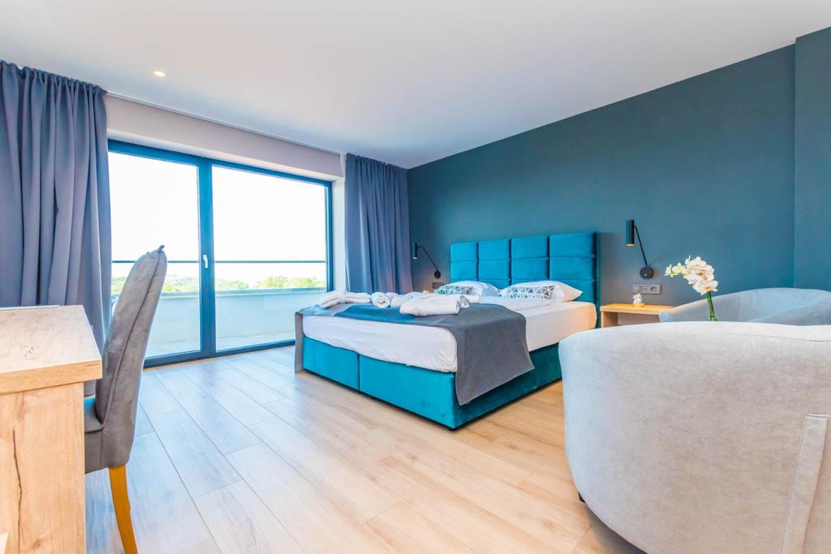 Tar-Vabriga Hotel Delfin Lanterna מראה חיצוני תמונה