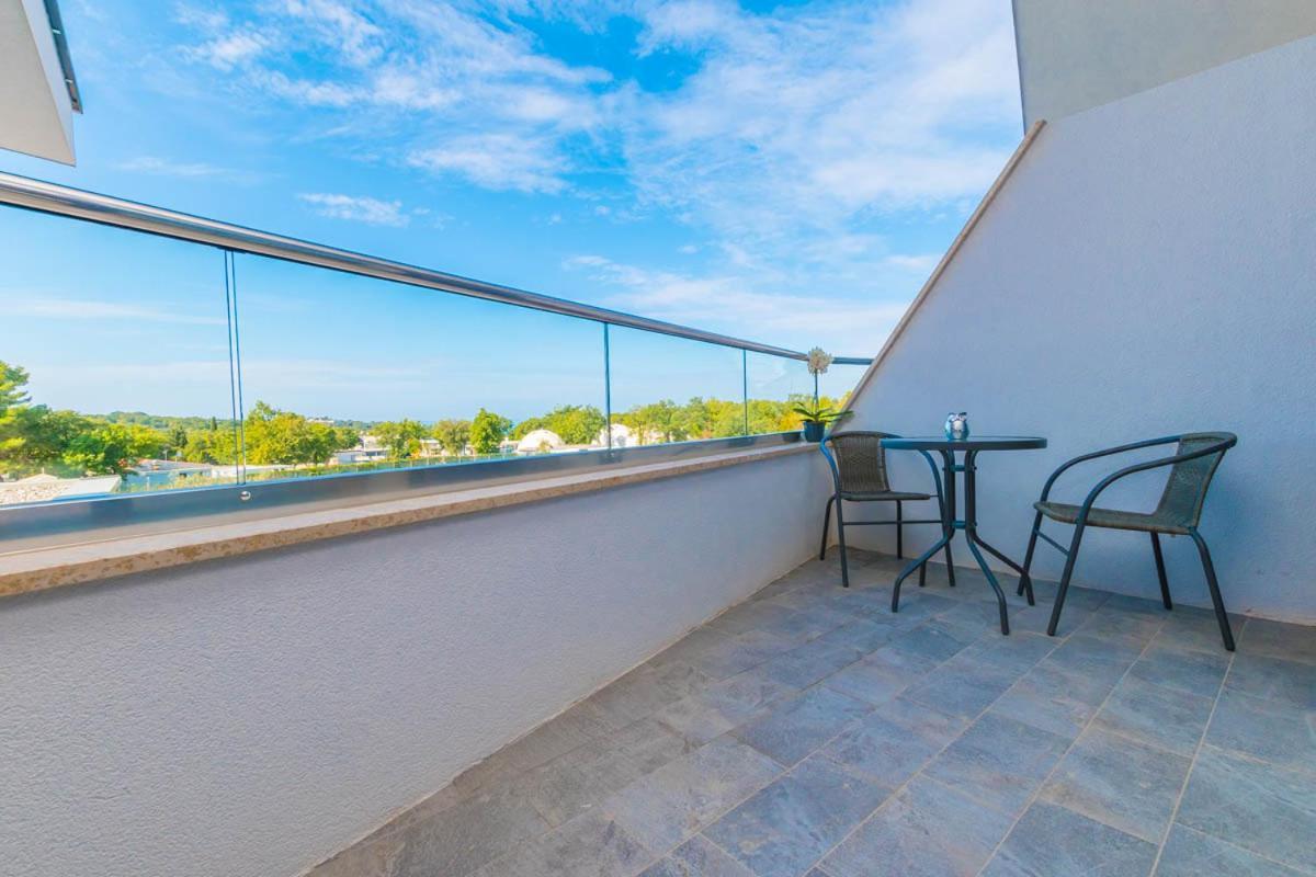Tar-Vabriga Hotel Delfin Lanterna מראה חיצוני תמונה